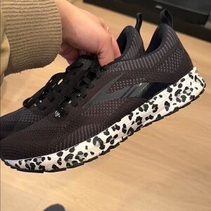 Brooks Black and White Women's Sneakers